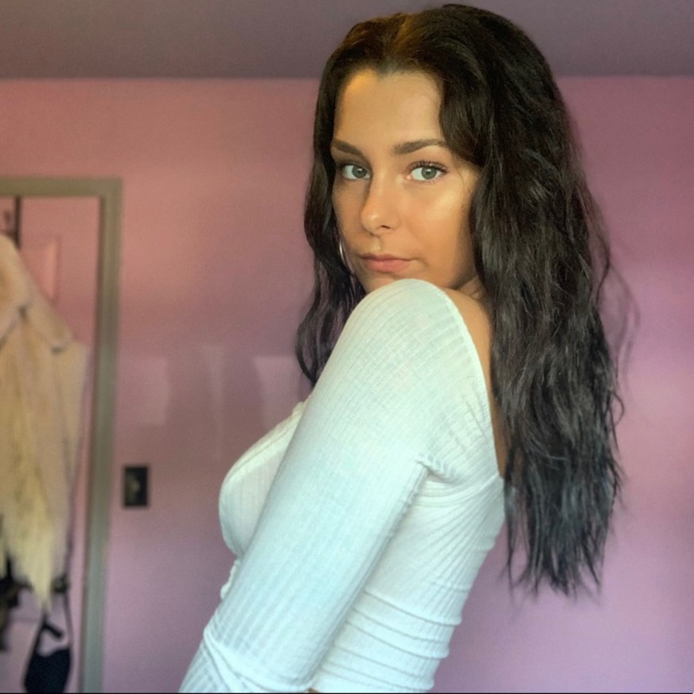 Meet your Posher, Emily